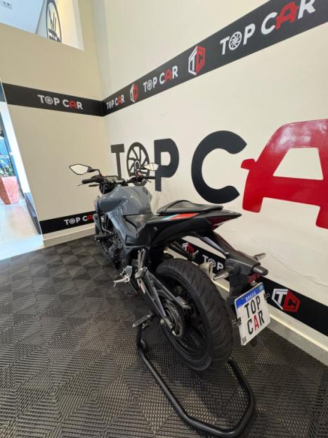 YAMAHA MT-03 300 ABS, Foto 6
