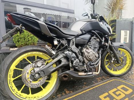 YAMAHA MT-07 700 ABS, Foto 3