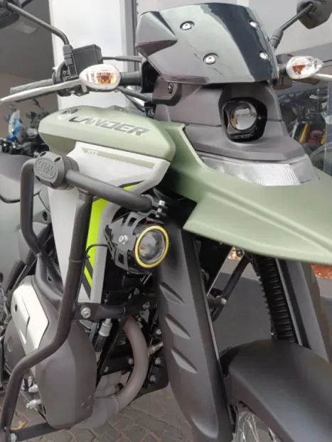 YAMAHA XTZ 250 LANDER, Foto 3