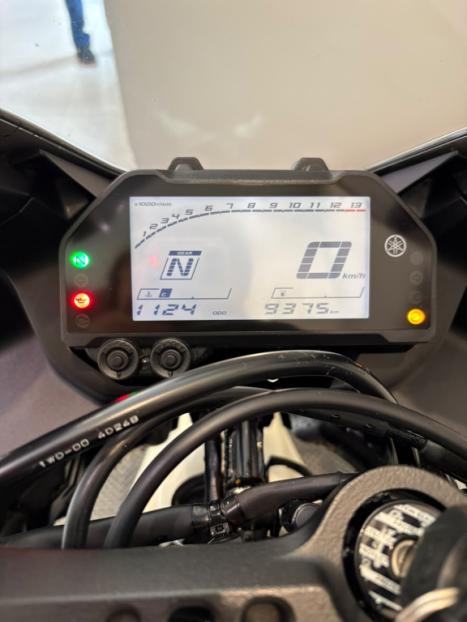YAMAHA YZF R3 320 ABS, Foto 8