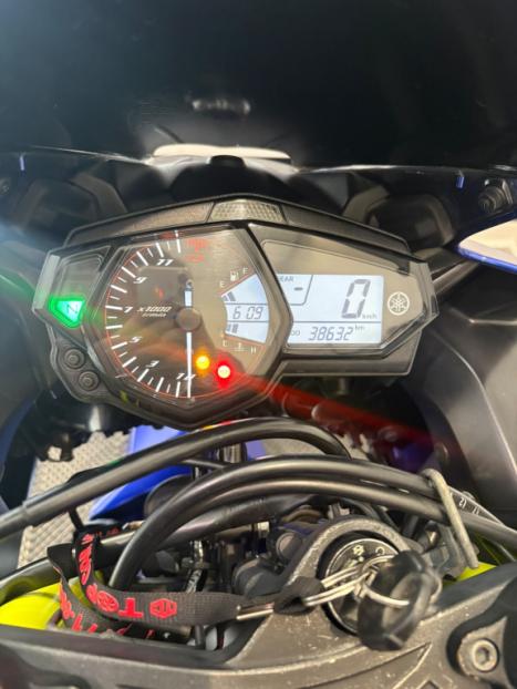 YAMAHA YZF R3 320 ABS, Foto 9