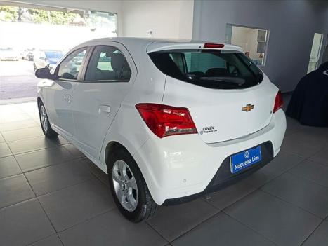 CHEVROLET Onix Hatch 1.4 4P FLEX LT, Foto 5