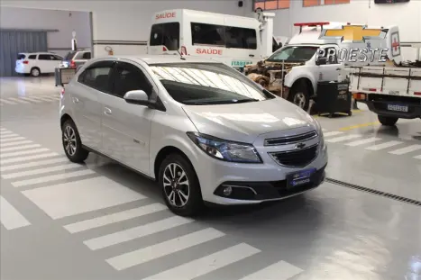 CHEVROLET Onix Hatch 1.4 4P FLEX LTZ, Foto 3