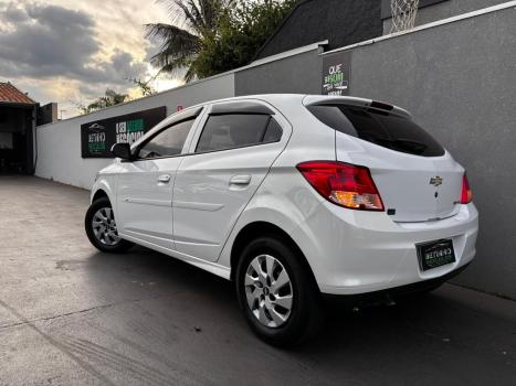 CHEVROLET Onix Hatch 1.0 4P FLEX LT, Foto 3