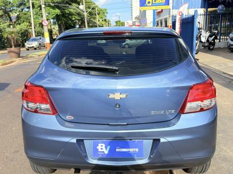 CHEVROLET Onix Hatch 1.4 4P FLEX LTZ AUTOMTICO, Foto 4