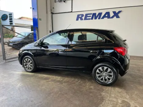 CHEVROLET Onix Hatch 1.4 4P FLEX ADVANTAGE AUTOMTICO, Foto 2