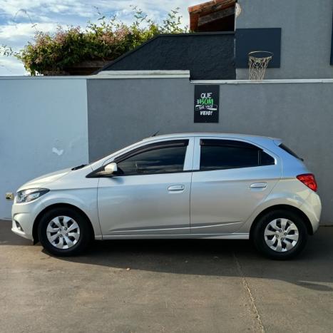 CHEVROLET Onix Hatch 1.0 4P FLEX LT, Foto 3