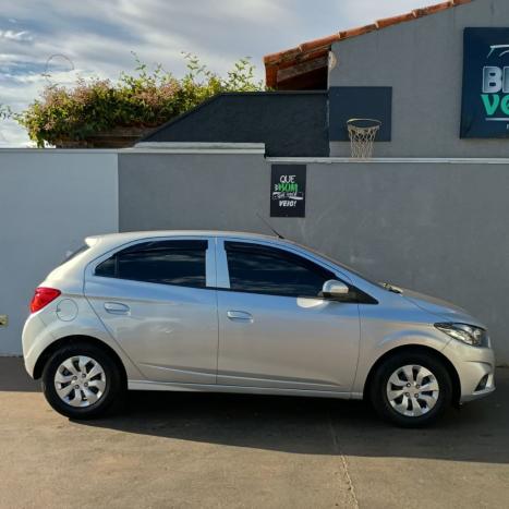 CHEVROLET Onix Hatch 1.0 4P FLEX LT, Foto 4