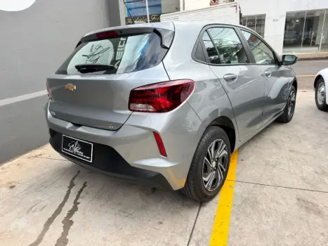 CHEVROLET Onix Hatch 1.0 4P FLEX LT, Foto 4