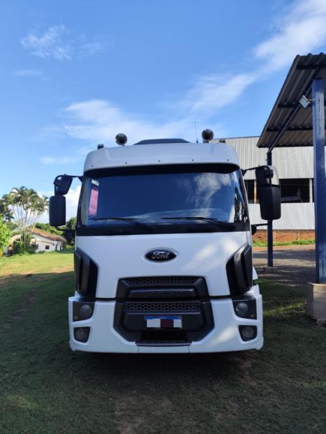 FORD Cargo 1933 TETO ALTO CNL, Foto 2