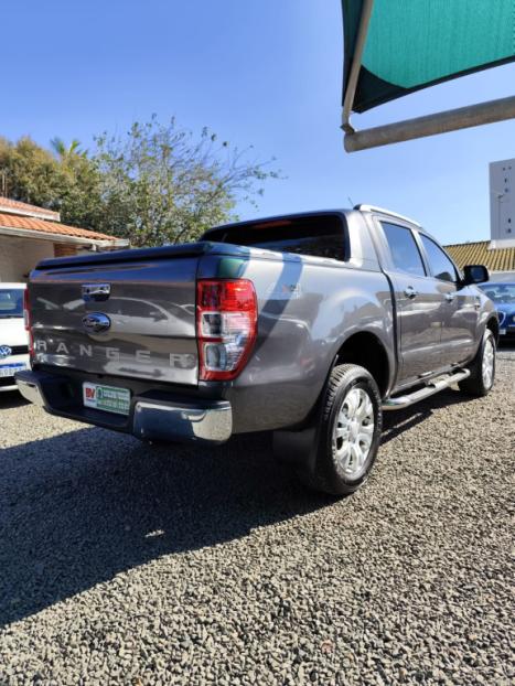 FORD Ranger 3.2 20V CABINE DUPLA 4X4 LIMITED TURBO DIESEL AUTOMTICO, Foto 9