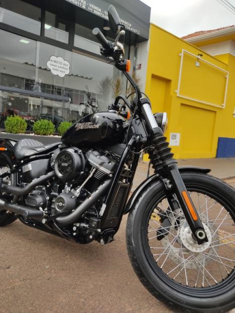 HARLEY DAVIDSON Softtail Street Bob 1800, Foto 4