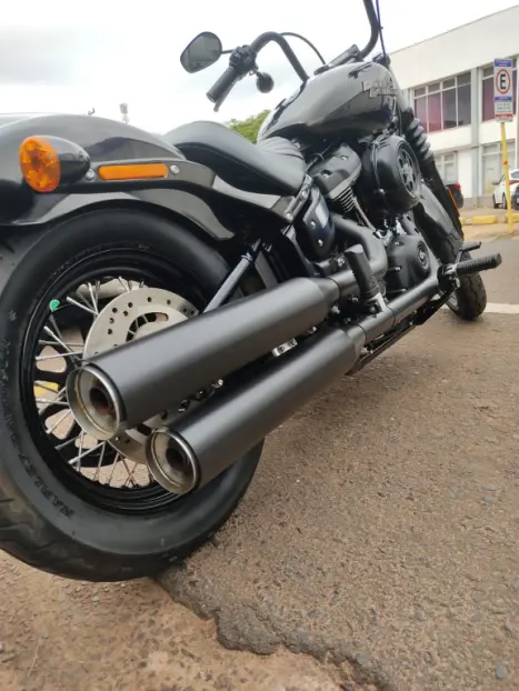 HARLEY DAVIDSON Softtail Street Bob 1800, Foto 5
