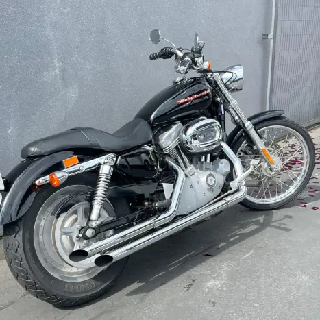 HARLEY DAVIDSON Sportster XL 883 CUSTOM, Foto 2