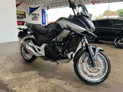 HONDA NC 750 X ABS, Foto 3