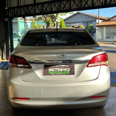 HYUNDAI HB 20 Sedan 1.6 16V 4P FLEX COMFORT STYLE, Foto 3