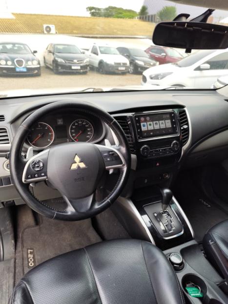 MITSUBISHI L 200 Triton 2.4 16V SPORT HPE-S 4X4 CABINE DUPLA TURBO DIESEL AUTOMTICO, Foto 6