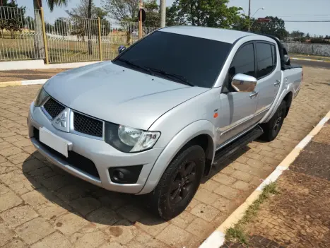 MITSUBISHI L 200 Triton 3.2 16V HPE 4X4 CABINE DUPLA TURBO DIESEL INTERCOOLER AUTOMTICO, Foto 3