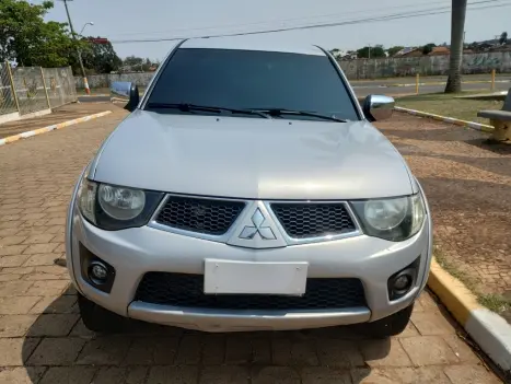 MITSUBISHI L 200 Triton 3.2 16V HPE 4X4 CABINE DUPLA TURBO DIESEL INTERCOOLER AUTOMTICO, Foto 2