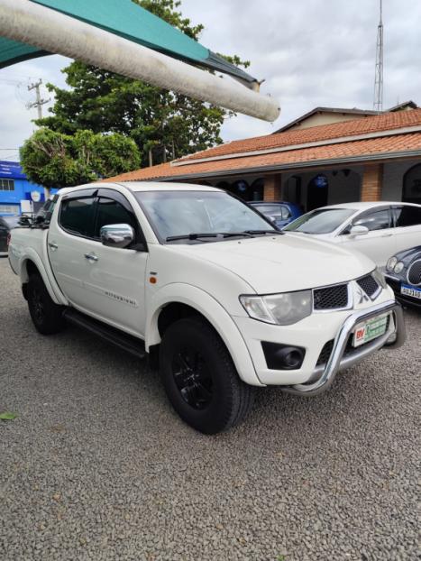 MITSUBISHI L 200 Triton 3.2 16V HPE 4X4 CABINE DUPLA TURBO DIESEL INTERCOOLER AUTOMTICO, Foto 3