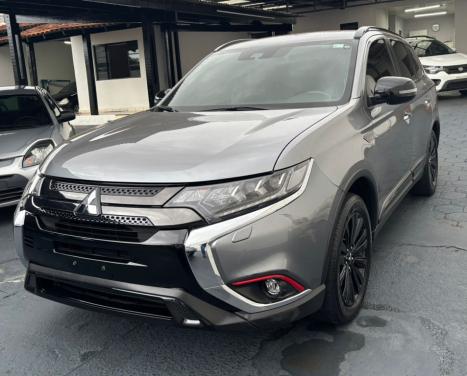 MITSUBISHI Outlander 3.0 V6 24V 4P HPE-S AWD AUTOMTICO, Foto 3