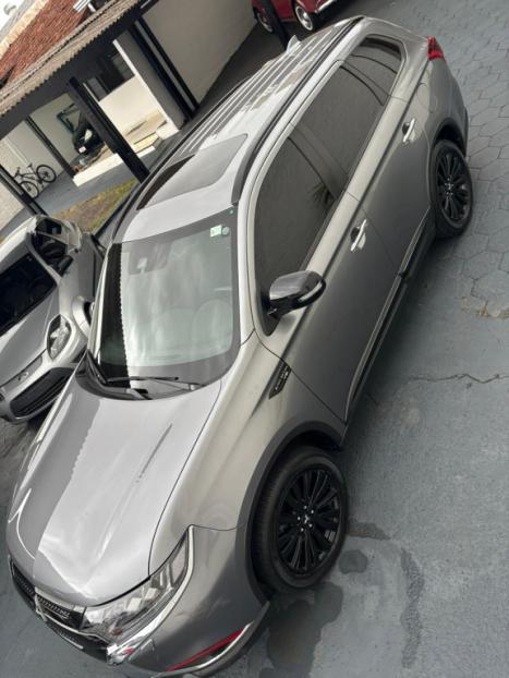 MITSUBISHI Outlander 3.0 V6 24V 4P HPE-S AWD AUTOMTICO, Foto 5