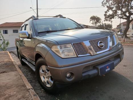 NISSAN Frontier 2.5 4X4 LE CABINE DUPLA TURBO DIESEL AUTOMTICO, Foto 2