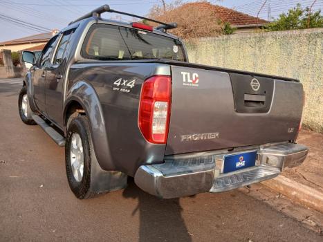 NISSAN Frontier 2.5 4X4 LE CABINE DUPLA TURBO DIESEL AUTOMTICO, Foto 4