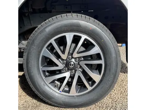 NISSAN Frontier , Foto 24