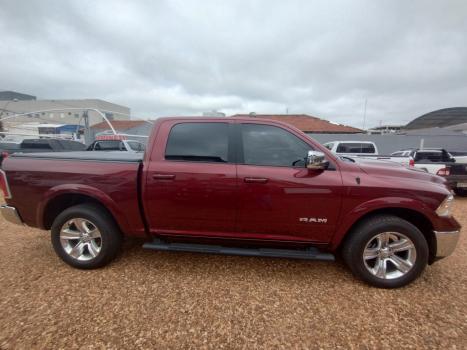 RAM 1500 5.7 V8 CLASSIC LARAMIE CABINE DUPLA 4X4 AUTOMTICO, Foto 4