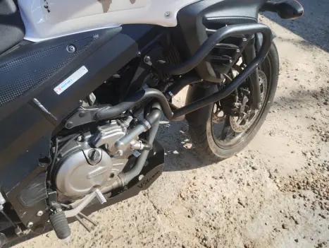 SUZUKI V-Strom DL 650 ABS, Foto 6