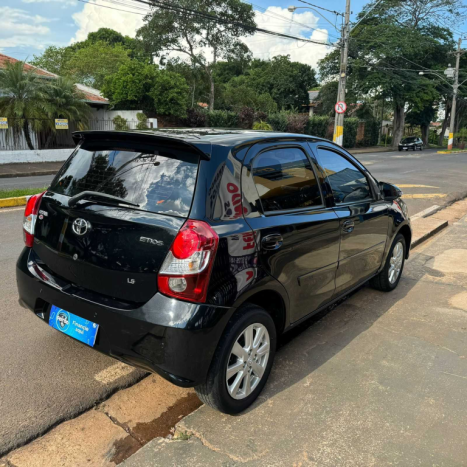 TOYOTA Etios Hatch 1.5 16V 4P FLEX X PLUS AUTOMTICO, Foto 5