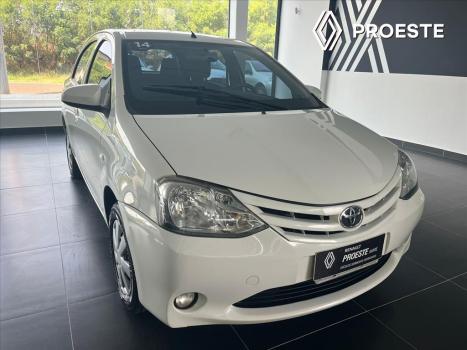 TOYOTA Etios Hatch 1.3 16V 4P FLEX X, Foto 1