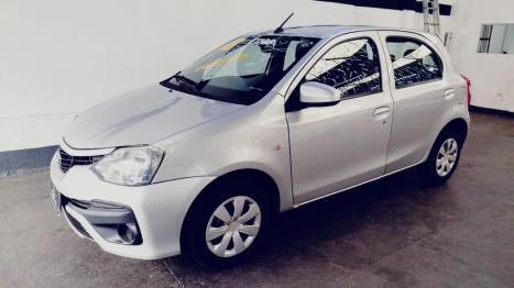 TOYOTA Etios Hatch 1.3 16V 4P FLEX X, Foto 2