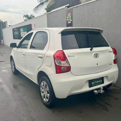 TOYOTA Etios Hatch 1.3 16V 4P FLEX X, Foto 5