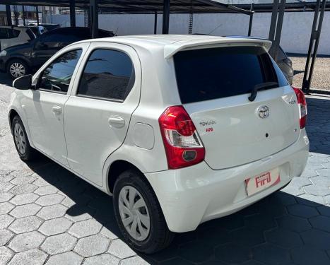 TOYOTA Etios Hatch 1.3 16V 4P FLEX X, Foto 3