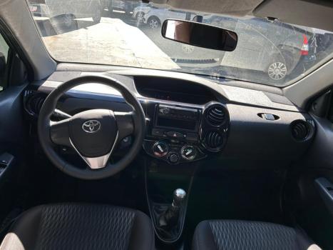 TOYOTA Etios Hatch 1.3 16V 4P FLEX X, Foto 9