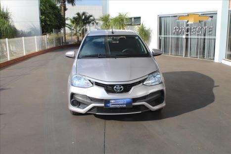 TOYOTA Etios Hatch 1.5 16V 4P FLEX XS AUTOMTICO, Foto 2