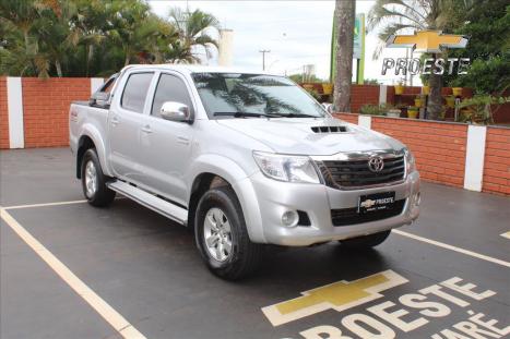 TOYOTA Hilux Caminhonete 3.0 4P SR 4X4 TURBO DIESEL CABINE DUPLA, Foto 1