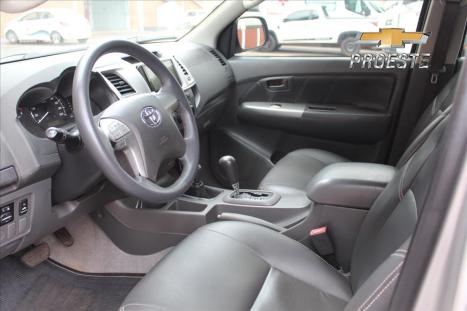 TOYOTA Hilux Caminhonete 3.0 4P SR 4X4 TURBO DIESEL CABINE DUPLA, Foto 4