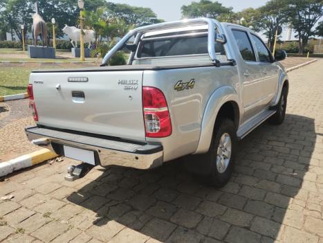 TOYOTA Hilux Caminhonete 2.7 16V 4P SRV FLEX 4X4  CABINE DUPLA AUTOMTICO, Foto 7