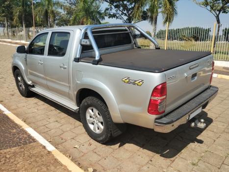 TOYOTA Hilux Caminhonete 2.7 16V 4P SRV FLEX 4X4  CABINE DUPLA AUTOMTICO, Foto 9