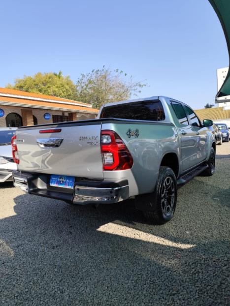 TOYOTA Hilux Caminhonete 2.8 16V SRX 50 ANOS 4X4 TURBO DIESEL CABINE DUPLA AUTOMTICO, Foto 9