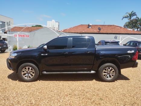 TOYOTA Hilux Caminhonete 2.8 16V SRV 4X4 DIESEL CABINE DUPLA AUTOMTICO, Foto 5