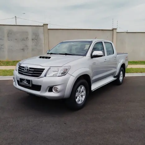 TOYOTA Hilux Caminhonete 3.0 4P 4X4 SRV TURBO DIESEL CABINE DUPLA AUTOMTICO, Foto 1