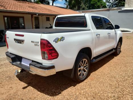 TOYOTA Hilux Caminhonete 2.7 16V 4P SRV FLEX 4X4  CABINE DUPLA AUTOMTICO, Foto 8