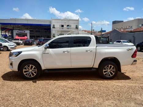 TOYOTA Hilux Caminhonete 2.7 16V 4P SRV FLEX 4X4  CABINE DUPLA AUTOMTICO, Foto 5