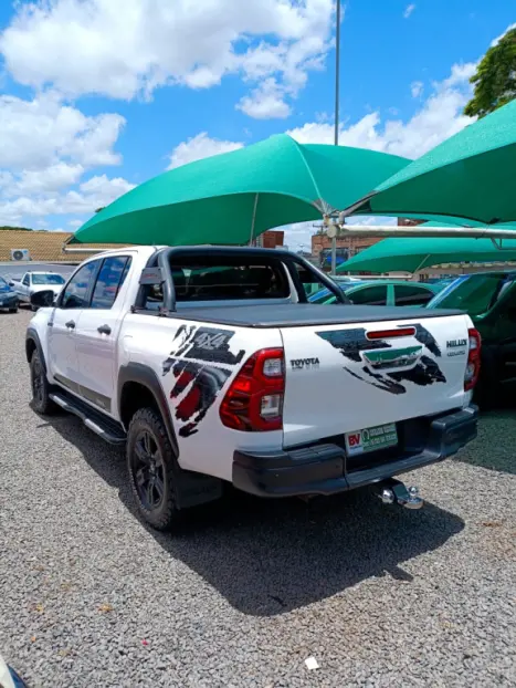 TOYOTA Hilux Caminhonete 2.8 16V 4P SR 4X4 DIESEL CHALLENGE CABINE DUPLA AUTOMTICO, Foto 7