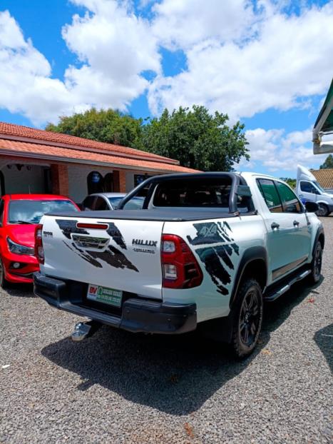 TOYOTA Hilux Caminhonete 2.8 16V 4P SR 4X4 DIESEL CHALLENGE CABINE DUPLA AUTOMTICO, Foto 8