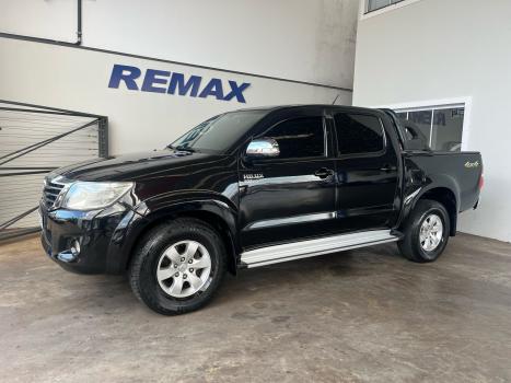TOYOTA Hilux Caminhonete 2.7 16V 4P FLEX STD 4X4 CABINE DUPLA, Foto 2